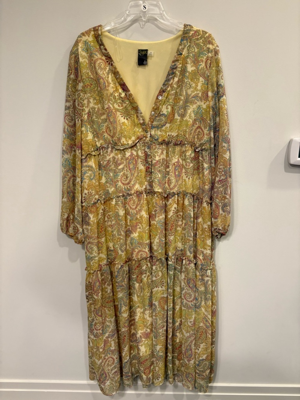 TAYLOR Bohemian Green Paisley Tiered Maxi Dress w gold Swiss dot 16